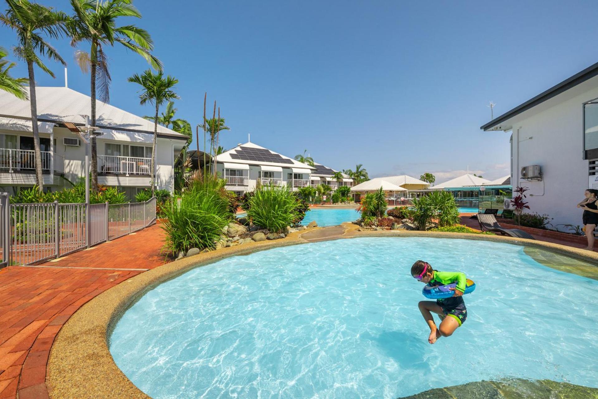 The Resort At Dolphin Heads Mackay Buitenkant foto